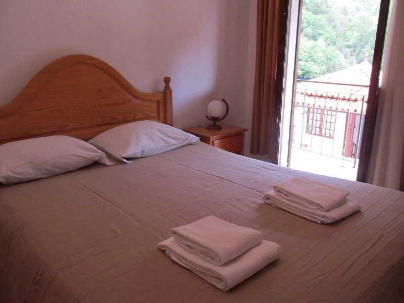 Hostel Geres ปอร์โต ภายนอก รูปภาพ